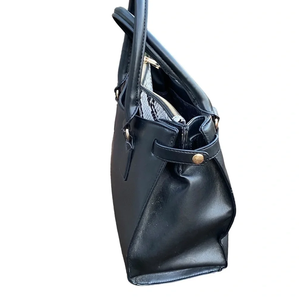 BLACK Aldo‎ handbag.